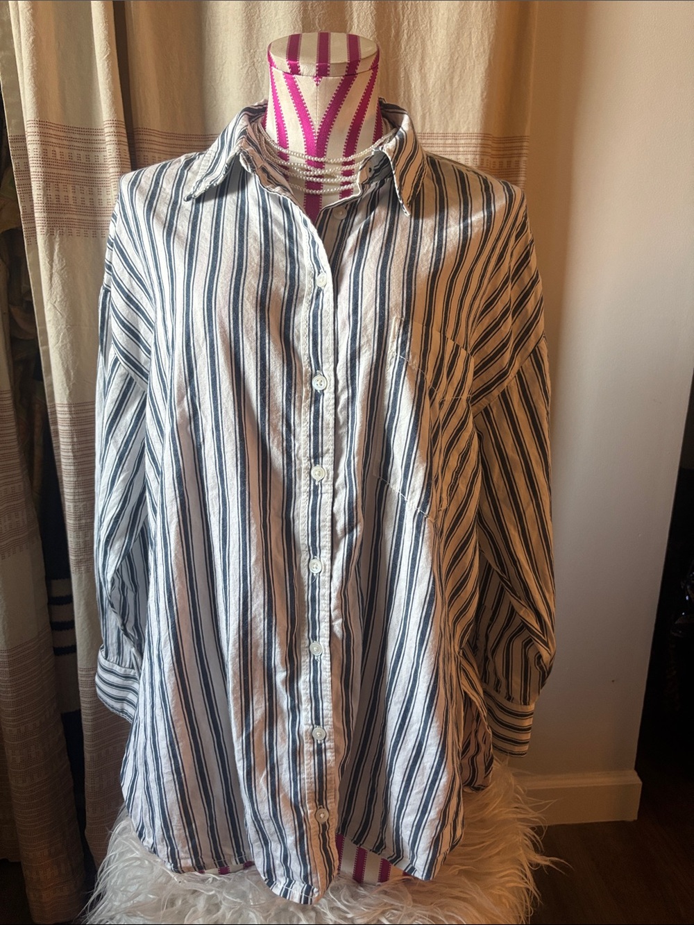Anthology Maeve Casual Long-Sleeve Striped Button-Up Shirt in White and Navy
